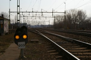 Rail_tracks_and_signal