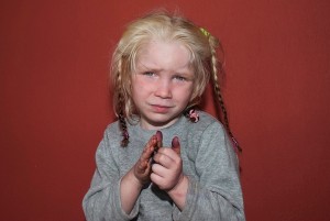 little-mystery-blond-girl-found-Greece-Roma-camp