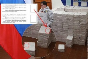 Fotografie care arată buletine de vot la referendum deja marcate cu opțiunea de aderare la Rusia Sursa: Twitter/@MannfredNikolai